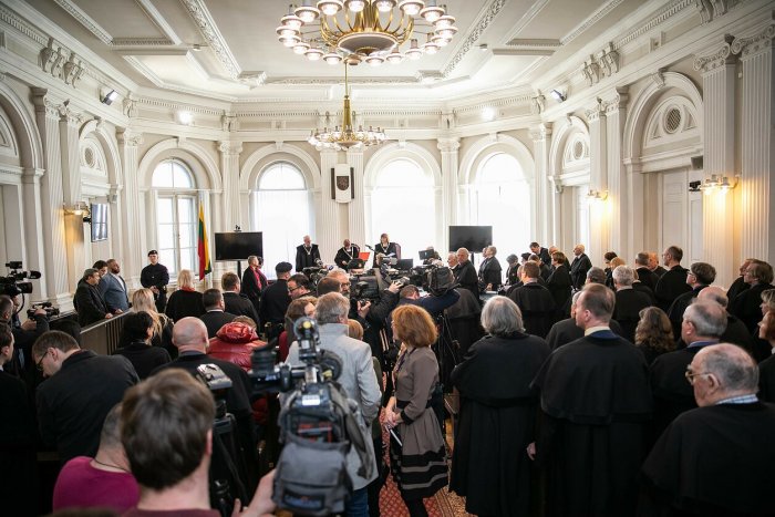 Dėl Sausio 13-osios įvykių bylos posėdžių