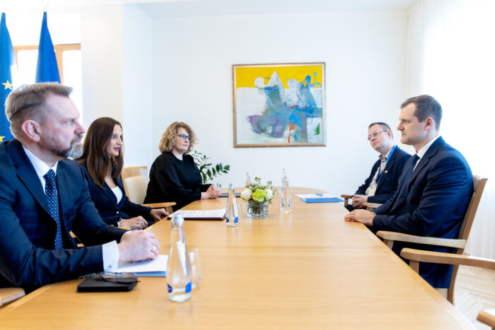 Teisėjų tarybos vadovybė su Ministru Pirmininku aptarė teismų pastatų ir personalo klausimus